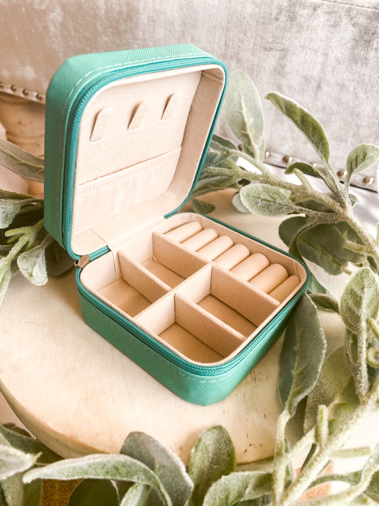 Jewelry Cases - Great for Travel - in Mint